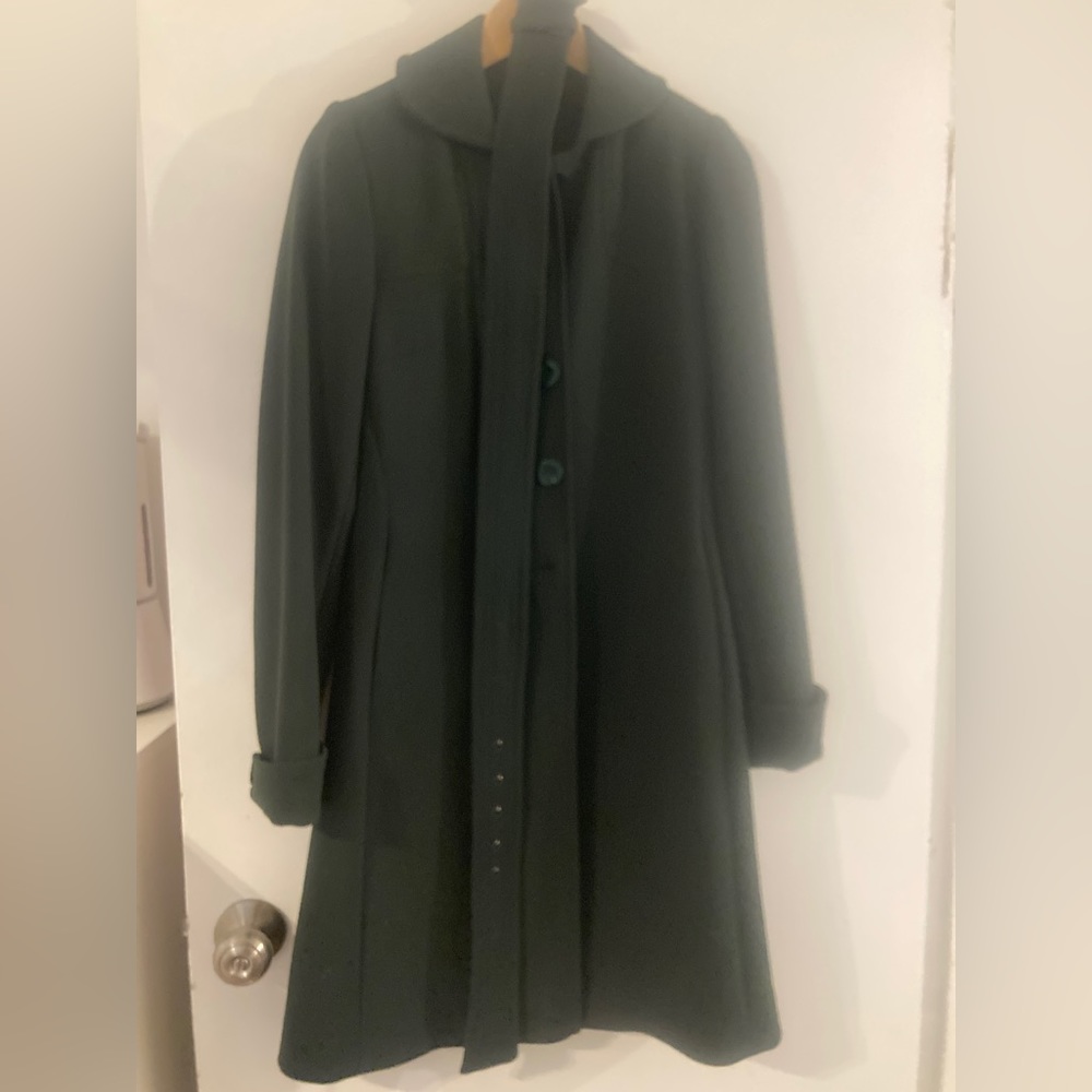 Vintage Topshop coat with belt in dark green.